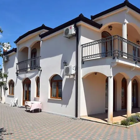 Dubai Villa *